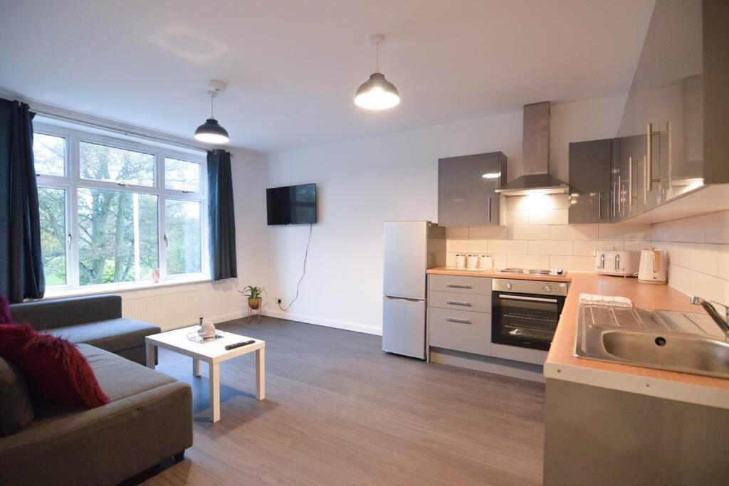 Contemporary 3 Bedroom Flat Kirkcaldy Kültér fotó